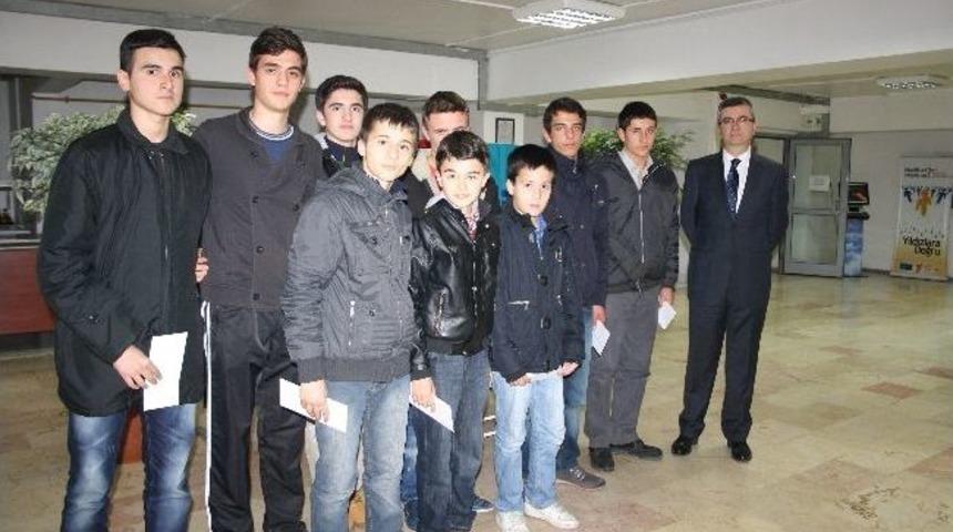 Sakarya T&uuml;rk Telekom Spor Kul&uuml;b&uuml; Başarılı Sporcularını &Ouml;d&uuml;llendirdi