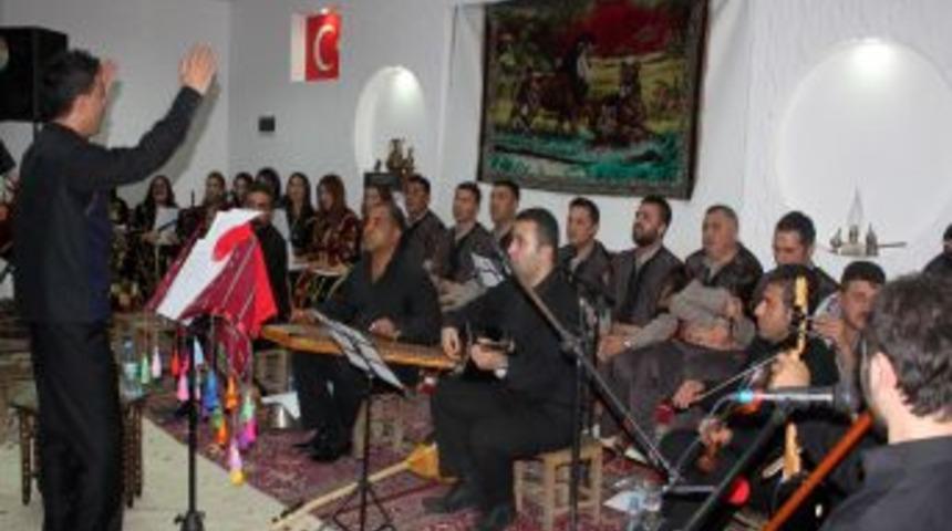 &Ouml;ğretmenlerin Konseri B&uuml;y&uuml;k Beğeni Topladı