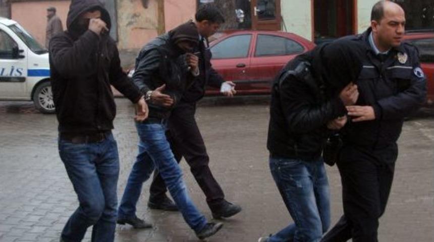 Bakkal Hırsızları Adliyeye Sevk Edildi