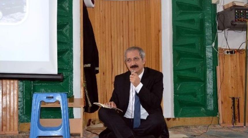 Milli Eğitim M&uuml;d&uuml;r&uuml; Camide Ders Verdi