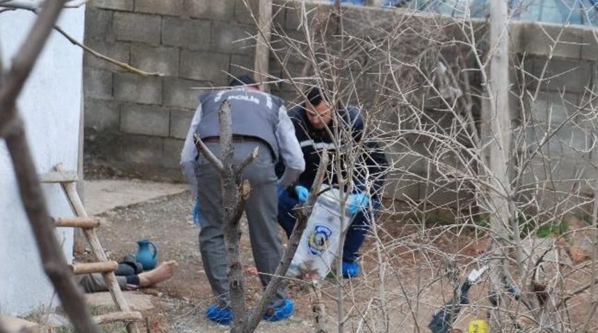 Av t&uuml;feği ile intihar etti