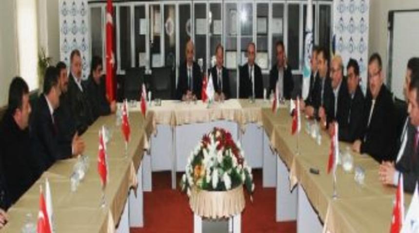 Prof. Dr. Akdağ, Etso Meclis Toplantısına Katıldı