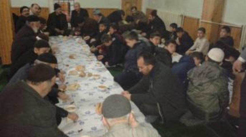 Pasinler'de Cuma Sabah Namazı Ulu Camisinde Buluşalım