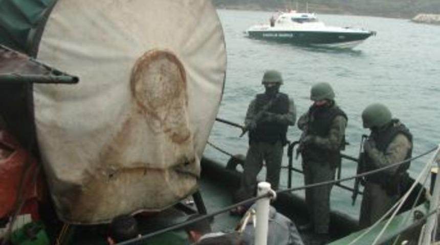 Çanakkale'de Göçmen Kaçakçılığıyla Mücadele Tatbikatı Düzenledi