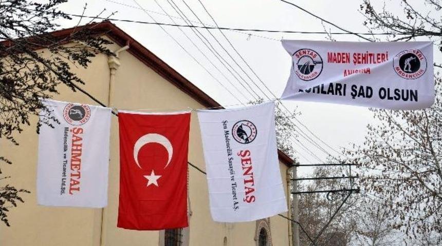 Balıkesir'de Maden Şehitleri Anıldı