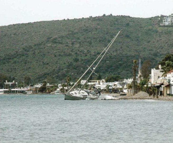 Şiddetli Lodos Bodrum’da Hayatı Olumsuz Yönde Etkiledi G5