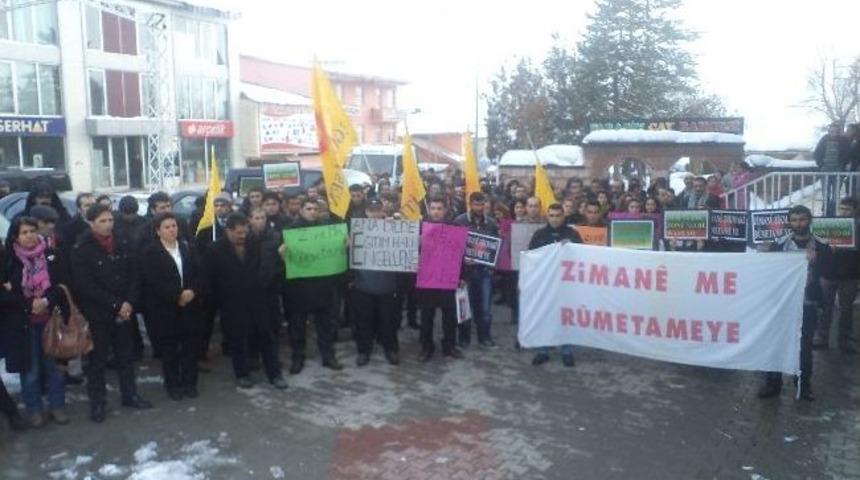 D&uuml;nya Ana Dil G&uuml;n&uuml;