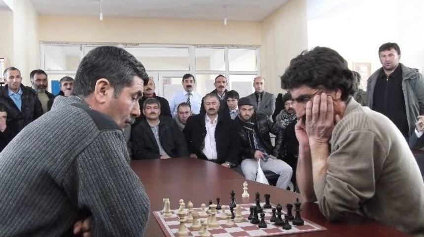 Tekman&rsquo;da 10 Hafta 10 Etkinlik Programı Satran&ccedil; Turnuvası İle Başladı