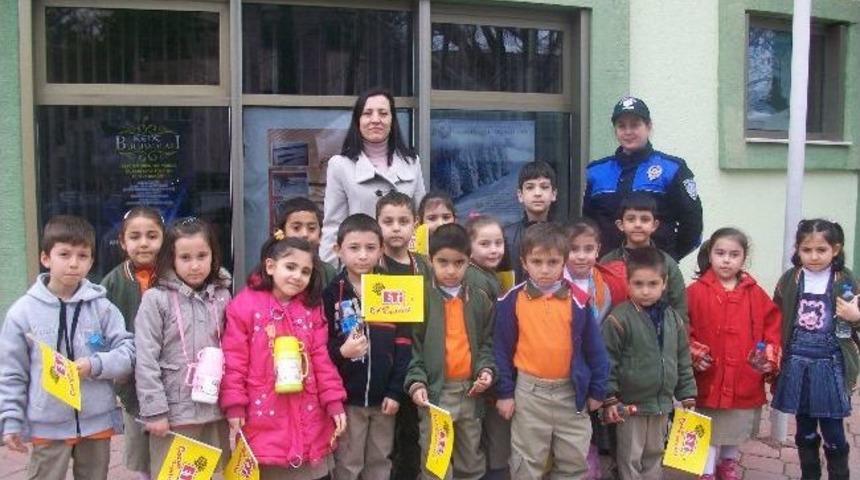 Yahşihan İl&ccedil;e Emniyet M&uuml;d&uuml;rl&uuml;ğ&uuml; &Ouml;ğrencileri Tiyatro İle Buluşturdu