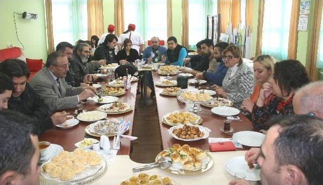 Yozgat Zübeyde Hanım Kız Meslek Lisesi Diplomalı Aşçılar Yetiştiriyor