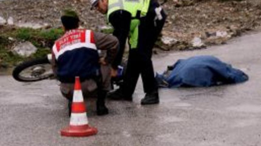 Edremit&rsquo;te Yağmur Kaza Getirdi: 1 &Ouml;l&uuml;