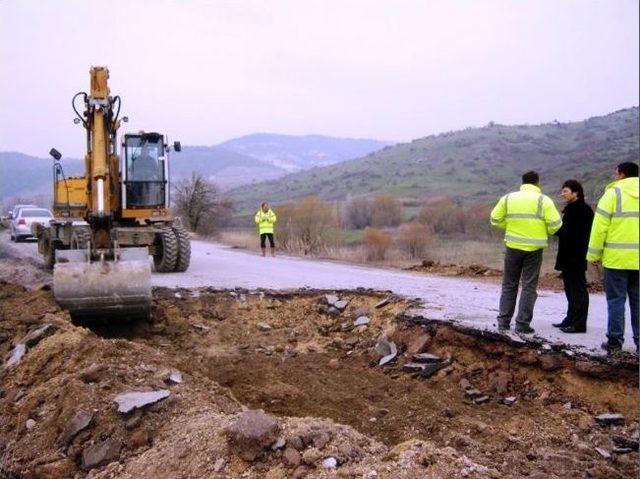 Balıkesir'de Kampüs Ve Yurt Arasındaki Bağlantı Yolu Yapılıyor