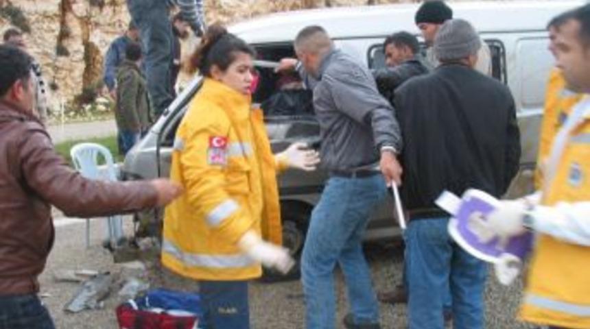 Silifke&rsquo;de Kaza: 1 &Ouml;l&uuml;, 1 Yaralı