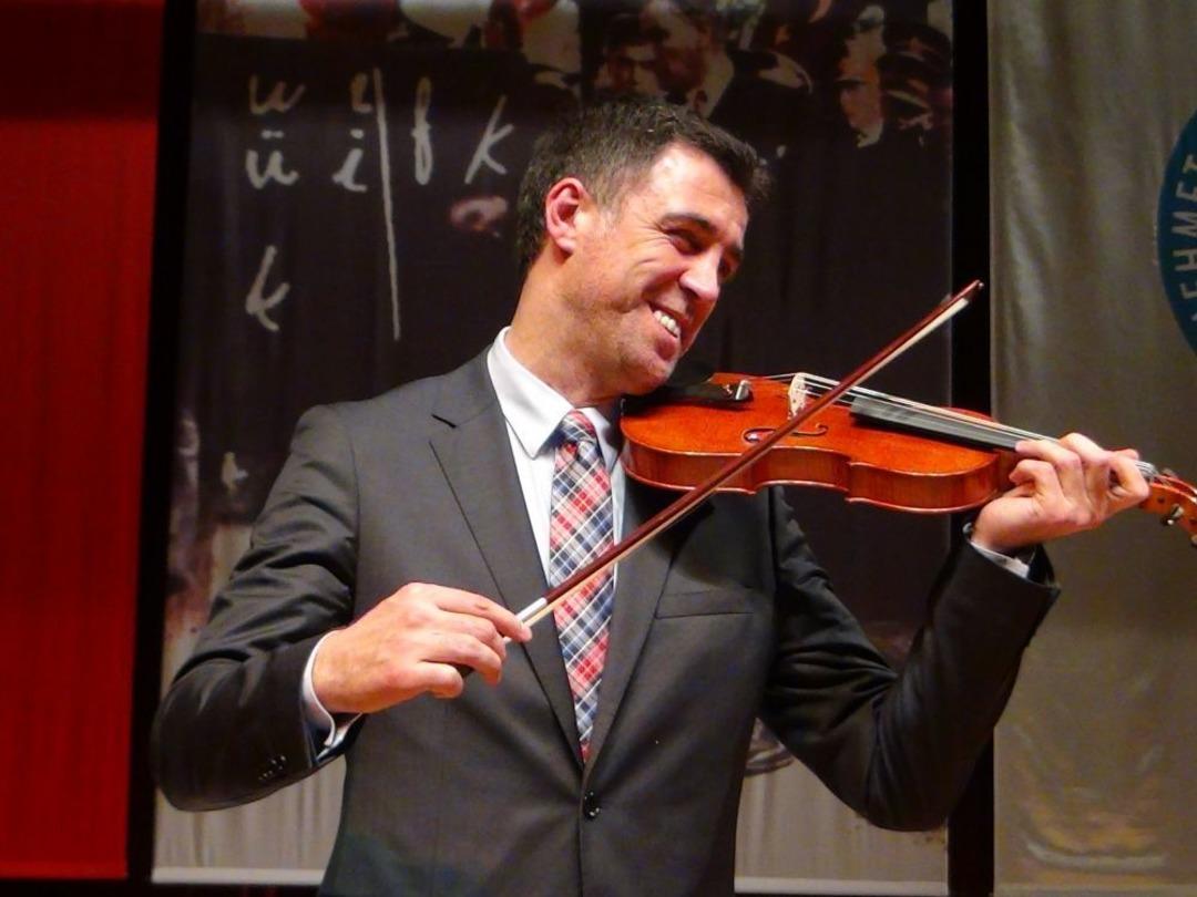 Hakan Ş&uuml;k&uuml;r: J&uuml;bilemi D&uuml;nya Karmasıyla Yapacağım