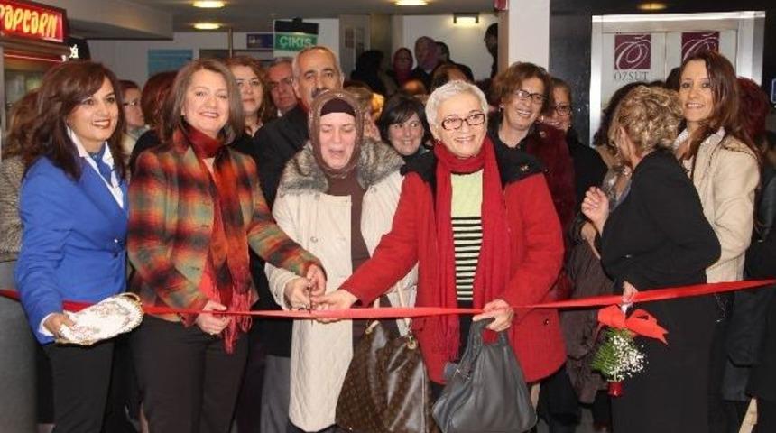 Sevgi Paletinden D&ouml;k&uuml;len Renkler