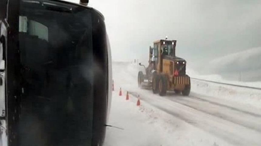 Cenazeden Dönen Otobüs Devrildi: 5 Yaralı