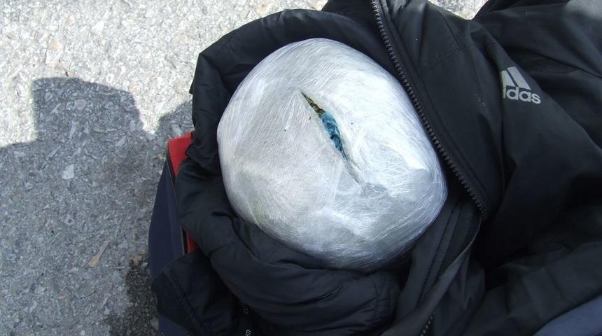 Jandarmadan Sigara Ve Esrar Operasyonu