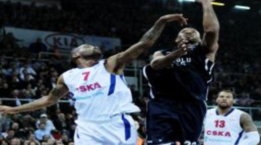 Anadolu Efes, CSKA Moskova&rsquo;yı 63 - 60 Yenerek Galibiyet Serisini S&uuml;rd&uuml;rd&uuml;