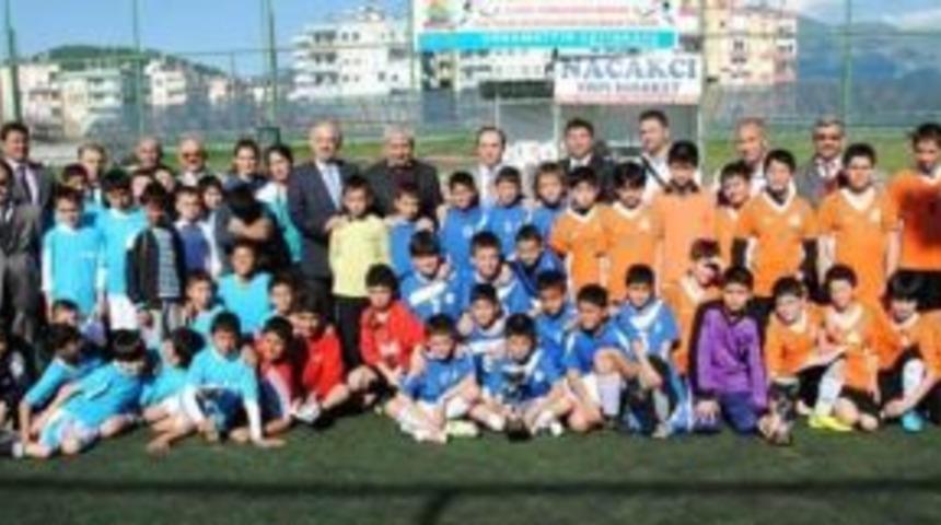 Şapiyon, &Ouml;zel Toros Koleji ortaokulu