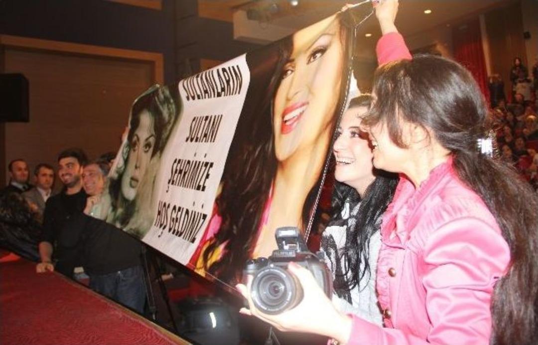 T&uuml;rkan Sultan&rsquo;dan Alb&uuml;m Haberi