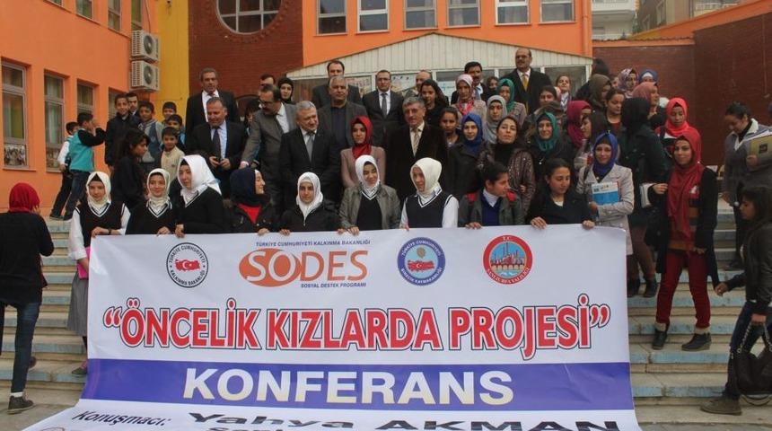 Akman'dan Kız &Ccedil;ocuklarına Okuyun Tavsiyesi