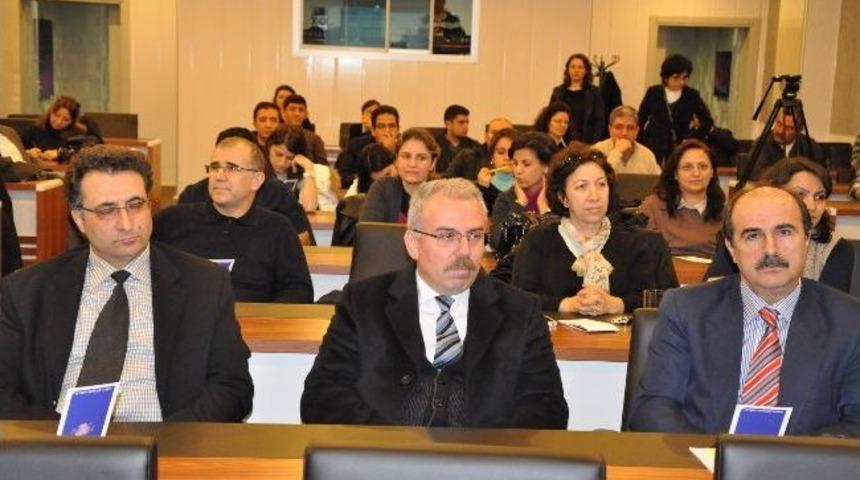 Tıbbi Araştırma Uygulamaları Konulu Konferans D&uuml;zenlendi