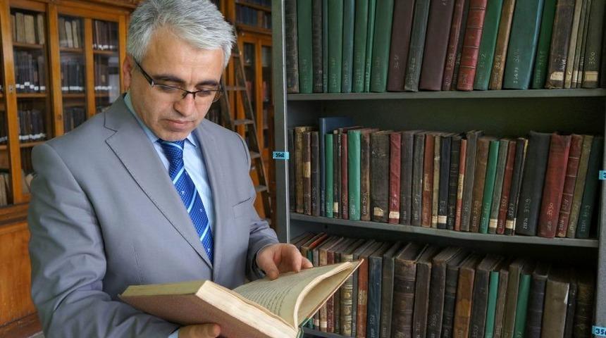 Erzurum'da Y&uuml;zlerce El Yazması Eser Onarılarak Dijital Ortama Aktarıldı