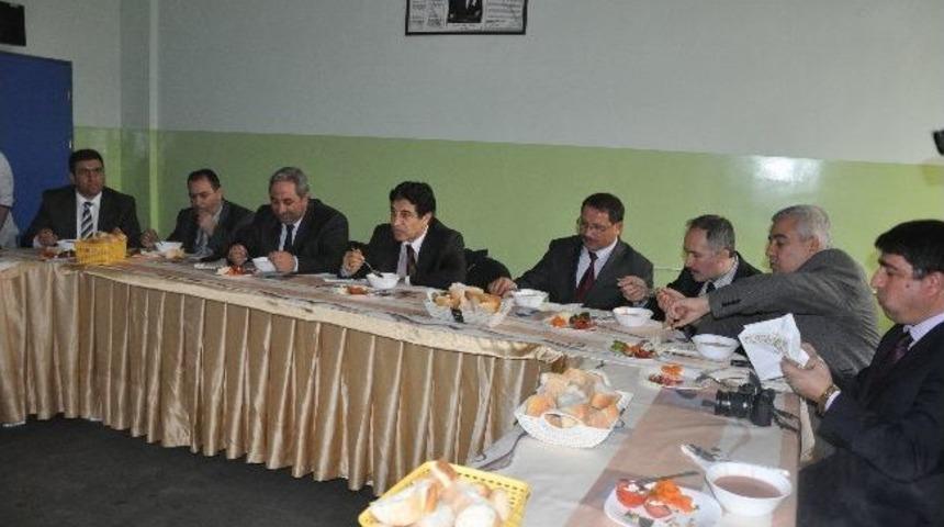 Soma Kız Meslek Lisesi &Ouml;ğrencileri H&uuml;nerlerini Sergiledi