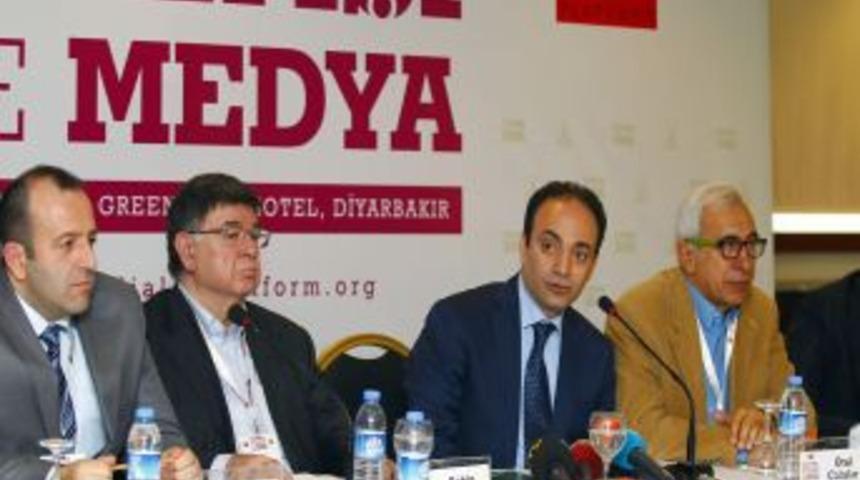Medya Diyarbakır'da Toplumsal Uzlaşıyı Tartışıyor