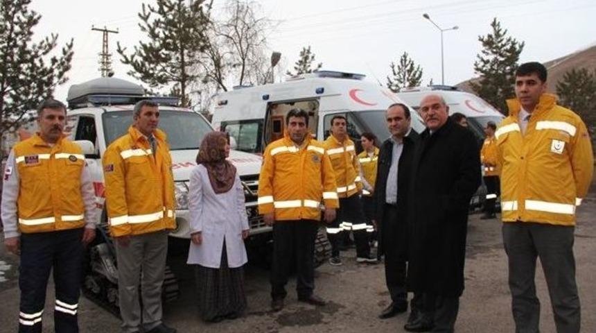Bayburt&rsquo;a &Uuml;&ccedil; Yeni Ambulans...