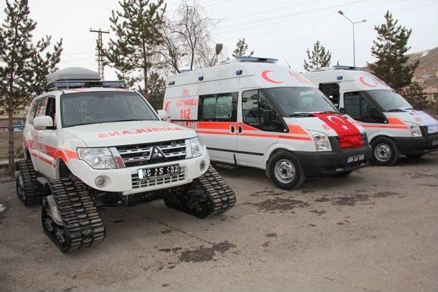 Bayburt’a Üç Yeni Ambulans...