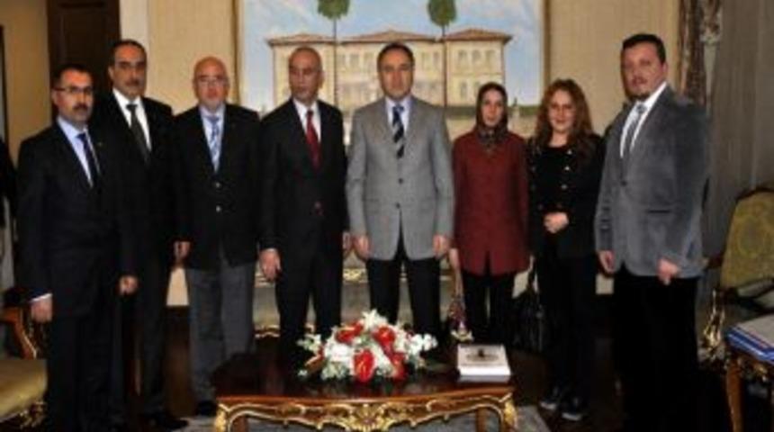 M&uuml;siad Y&ouml;neticileri Vali Altıparmak&rsquo;ı Ziyaret Etti