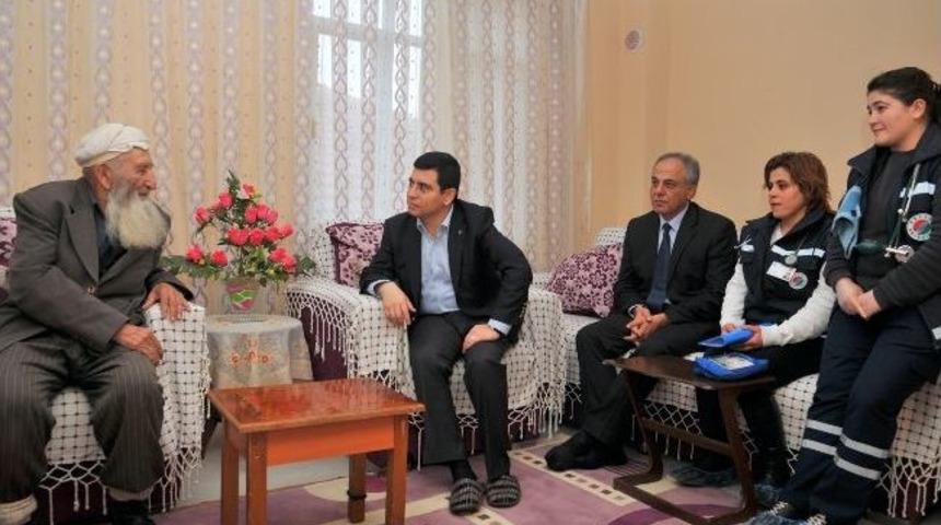 Evde Bakım Ve Sağlık H&uuml;sn&uuml; Karakaş&rsquo;ta