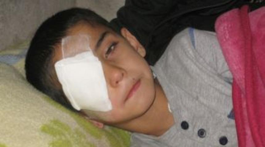 G&ouml;z&uuml;ne Okulda Kapı Kolu &Ccedil;arpan &Ouml;ğrenci G&ouml;rme Yeteneğini Kaybetti