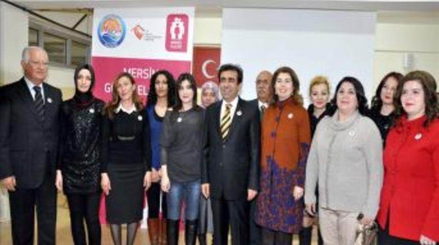 "Hi&ccedil;bir Şey Yapamıyorsan Bari &Ccedil;evrene G&uuml;l&uuml;mseyerek Dostluk Ve Sıcaklık Yay"