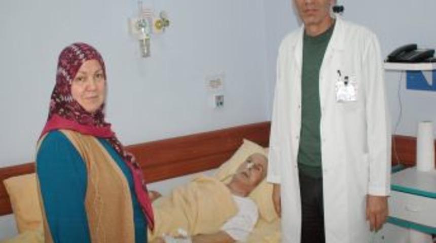 84 Yaşındaki Hastaya Sindirim Kanalı Ameliyatı Yapıldı