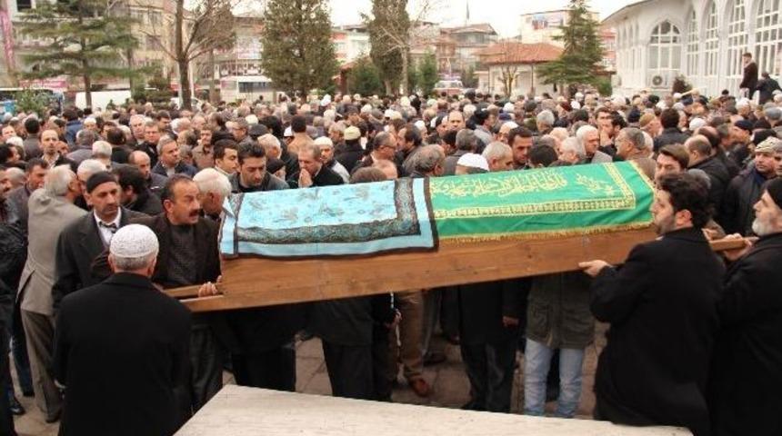 Mehmet Sarı’nın Annesi Vefat Etti