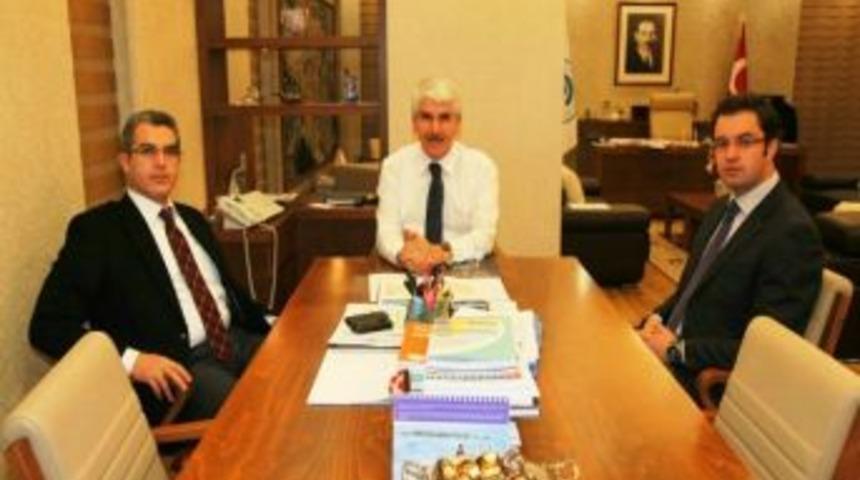 Tepebaşı Kaymakamı T&uuml;rker&rsquo;den Başkan Sakallı&rsquo;ya Ziyaret