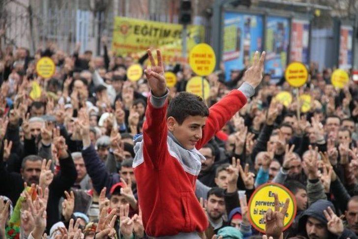 Diyarbakır’da 'anadil Mitingi' Düzenlendi G3