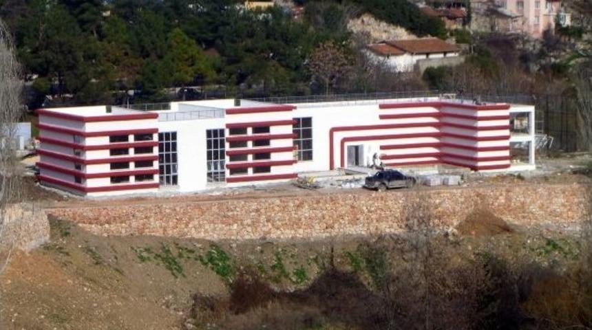 Buz Pateni Pisti İnşaatı Hizmete Giriyor