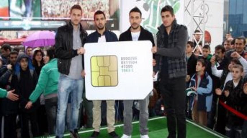 Bursasporlu Futbolcular, Bursasporcell Taraftar Hattını Dağıttı