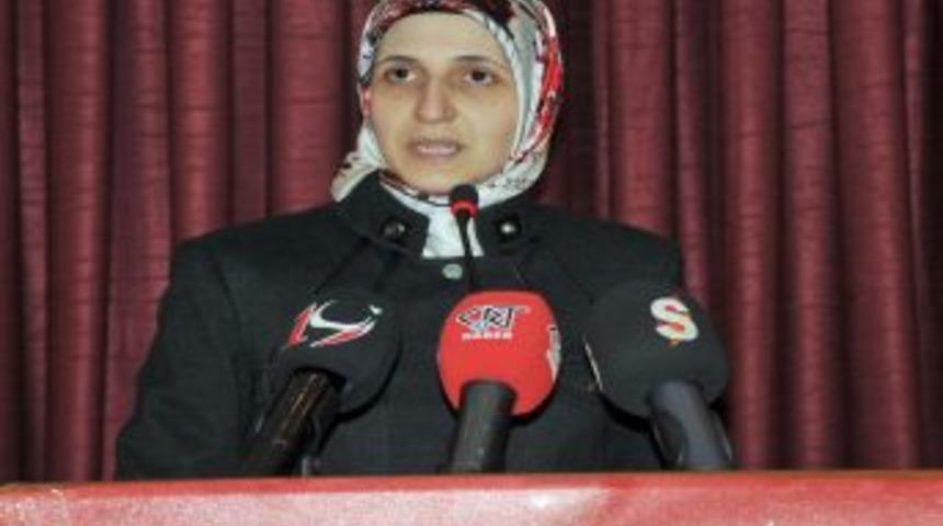 Elif Erbakan: 28 Şubat &Ouml;ncesinde 11 Ay S&uuml;rekli Babam K&ouml;t&uuml;lendi