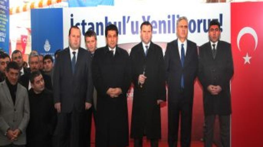 Esenler'de Kentsel D&ouml;n&uuml;ş&uuml;m Konutlarının Anahtarları Sahiplerine Teslim Edildi