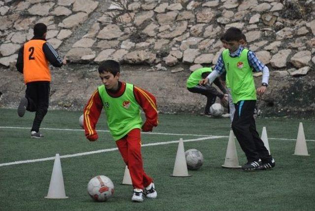 Yeni Malatyaspor’da Altyapı Çalışmaları Hız Kazandı