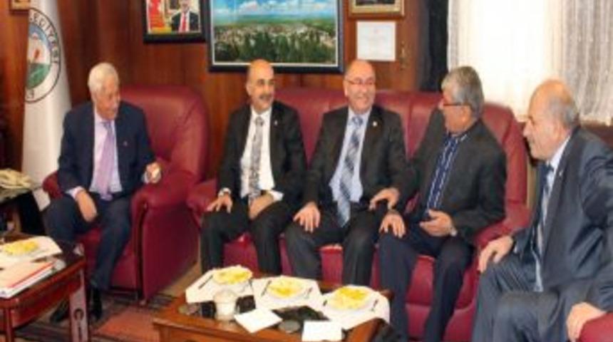 Başkan Dede: Eskiden Bir Bakanla G&ouml;r&uuml;şmek I&ccedil;in Aylarca Randevu Beklerdik