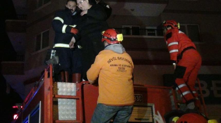 Elektrik Trafosundan &Ccedil;ıkan Yangın Korkuttu