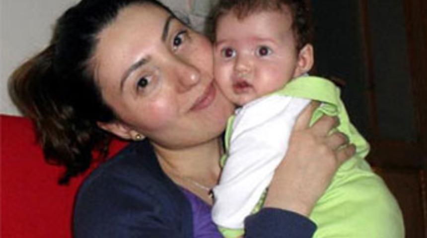 Kızının 1. yaş g&uuml;n&uuml;nde &ouml;ld&uuml;