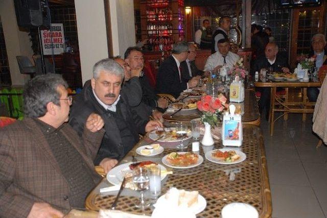 Chp’li Belediye Başkanları Fethiye’de Bir Araya Geldi