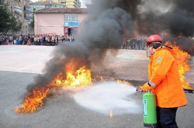 İlköğretim Okullarında Yangın Tatbikatı