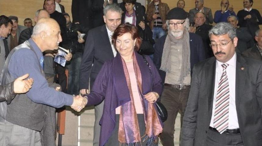 G&uuml;ldal Mumcu, 'i&ccedil;imden Ge&ccedil;en Zaman'ı Tanıttı